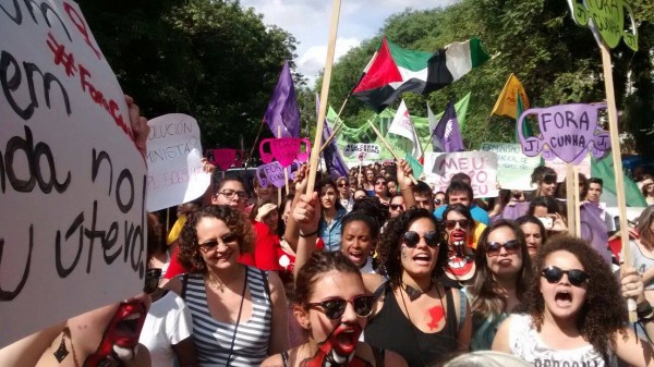 Mulheres se mobilizaram contra Cunha em todo o país (na foto, ato em Porto Alegre no dia 7 de novembro)