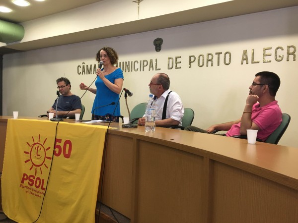 “Queremos dialogar com os que fizeram de Porto Alegre uma cidade pioneira na participação popular e na luta por outro mundo possível, mas queremos ir muito além", disse Luciana Genro