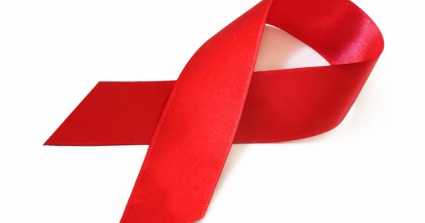 Brasil retrocede no combate à AIDS
