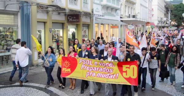 Largada da campanha de Luciana Genro Presidenta empolga militância em Florianópolis