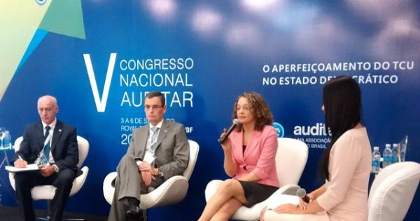 Em Congresso de auditores, Luciana Genro defende mudanças na escolha de ministros do TCU