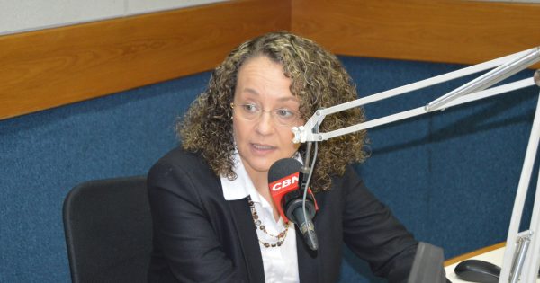 “É possível chegar ao poder com princípios e convicções”, diz Luciana Genro em entrevista à rádio CBN