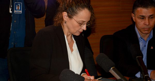 Luciana Genro apresenta propostas concretas no primeiro debate entre candidatos