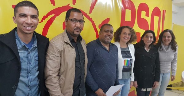 Carnavalescos pedem apoio para ampliar geração de empregos com o evento