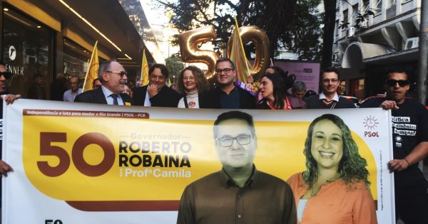 Caminhada dá largada à campanha PSOL-PCB