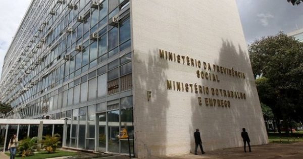 Bolsonaro e os ministérios