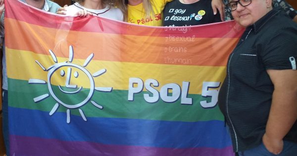 Natasha Ferreira anuncia filiação ao PSOL