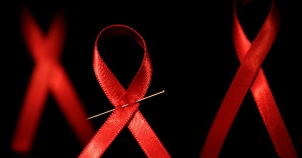 Política de morte: o fim do departamento de AIDS