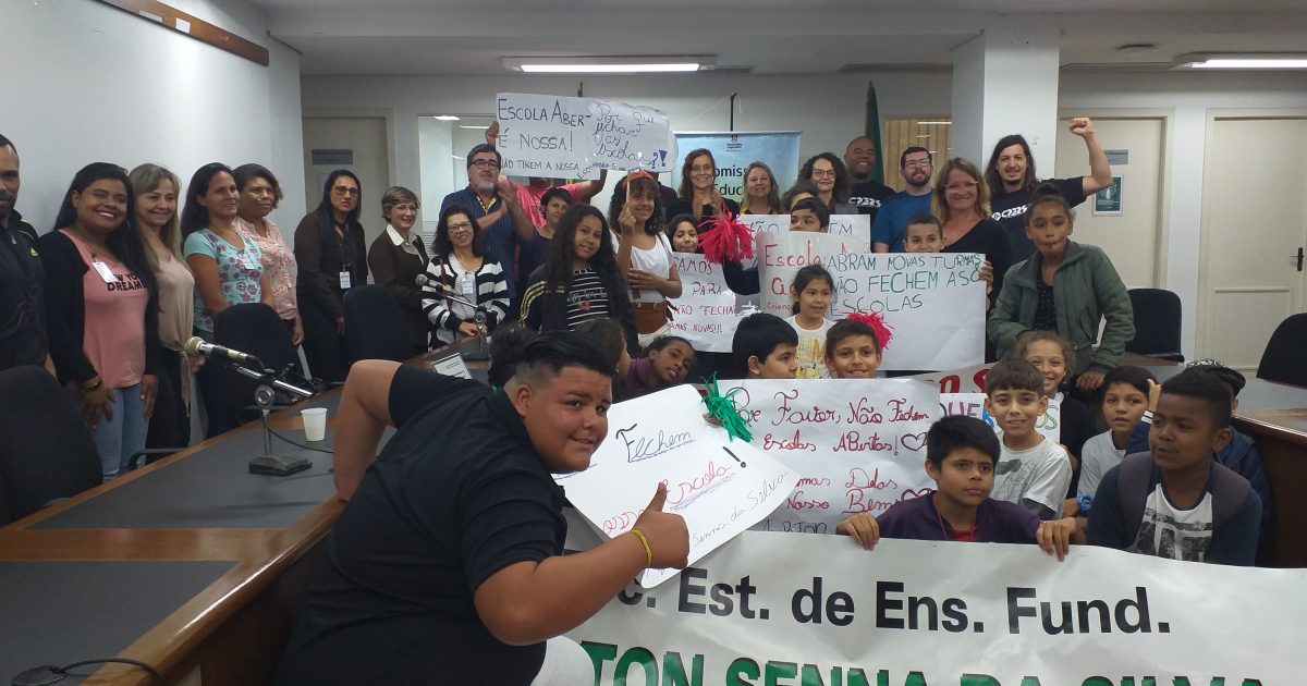 Estudantes, professores e mães e pais de alunos compareceram à audiência pública para tratar das escolas abertas no RS | Foto: Juliana Almeida
