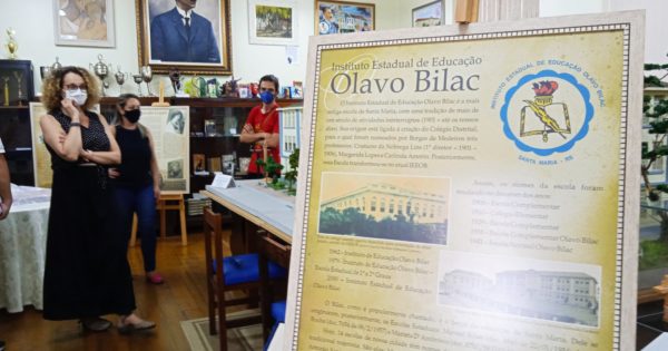 Santa Maria: Luciana Genro encaminha demandas do Olavo Bilac, escola com 120 anos de história que aguarda reparos