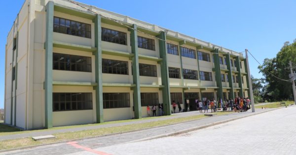 Sindicato denuncia demissão arbitrária de professora de História da Unipampa