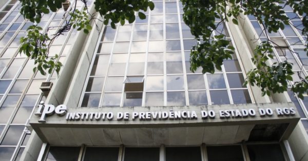 Crise no IPE: Luciana Genro cobra instituto sobre repasses a hospitais e solicita audiência pública na Assembleia Legislativa