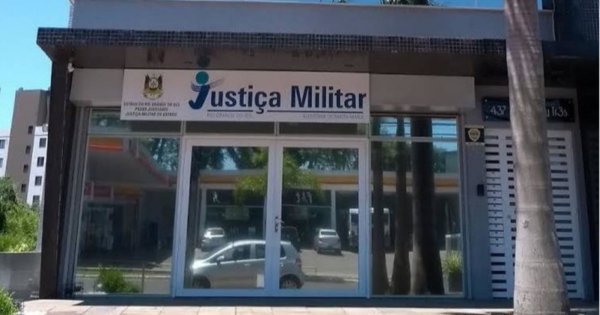 Servidores do TJM denunciam que plano de carreira da Justiça Militar privilegia militares aposentados com FG ao invés de concursados