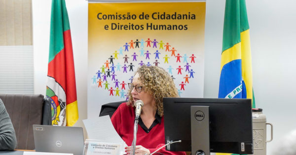 Luciana Genro leva à Comissão de Direitos Humanos denúncias de perseguições LGBTfóbicas em Portão