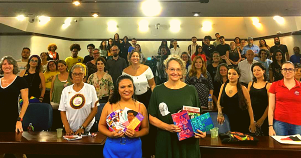 Mandatos das deputas Luciana Genro e Fernanda Melchionna realizam palestra sobre Feminismo Marxista