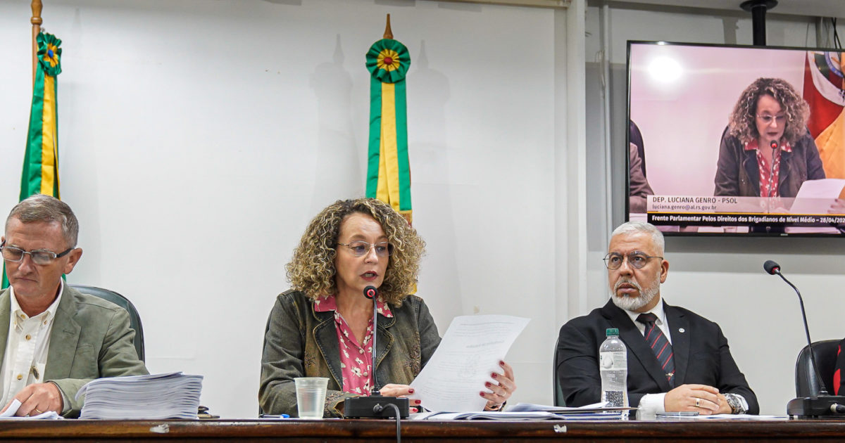 Luciana Genro lançou e coordena a Frente Parlamentar, sempre articulada em conjunto com os brigadianos de nível médio. Foto: Celso Bender/ Agência ALRS