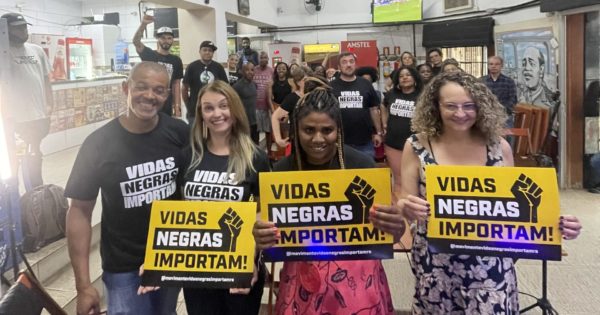 Luciana Genro participa da Parada Cultural Vidas Negras Importam