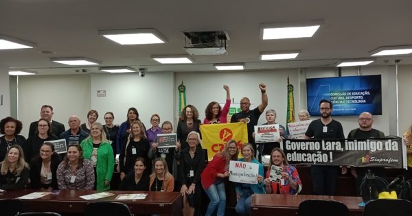 Luciana Genro na luta pela educação: municipalização é retrocesso