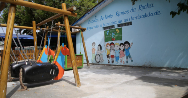 Fechamento de turmas em escola municipal de Gravataí: Luciana Genro oficia Prefeitura