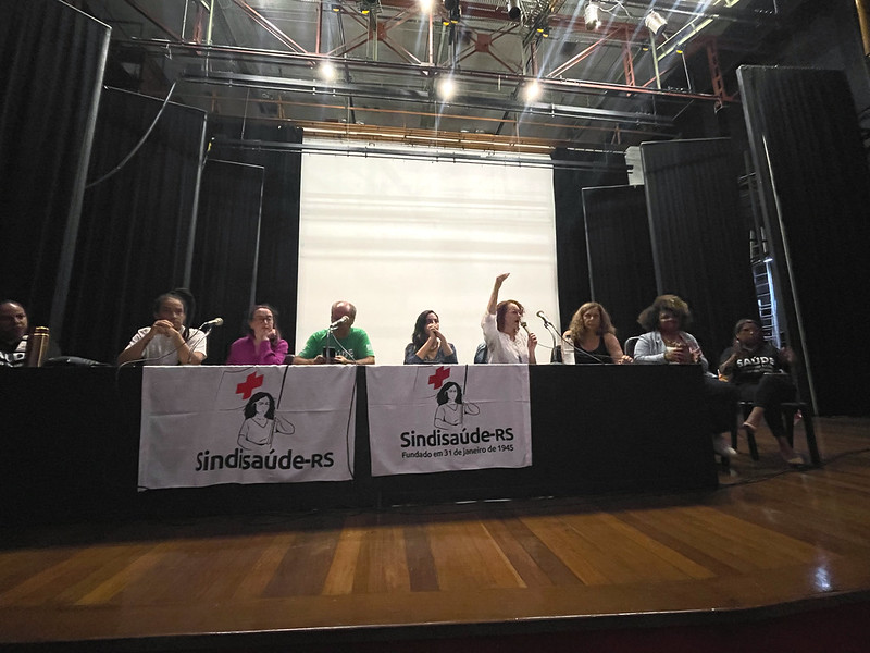 Audiência foi organizada pela Frente em Defesa dos Trabalhadores da Saúde, coordenada por Luciana Genro