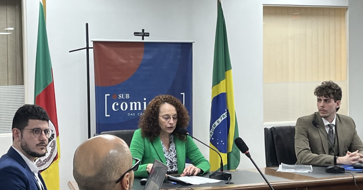 A Subcomissão da Câmeras Corporais, com relatoria da deputada estadual Luciana Genro (PSOL), realizou nesta quarta-feira (21) uma reunião de trabalho.