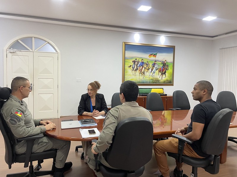 Deputada esteve na sede do Comando-Geral para se reunir com Coronel Feoli.