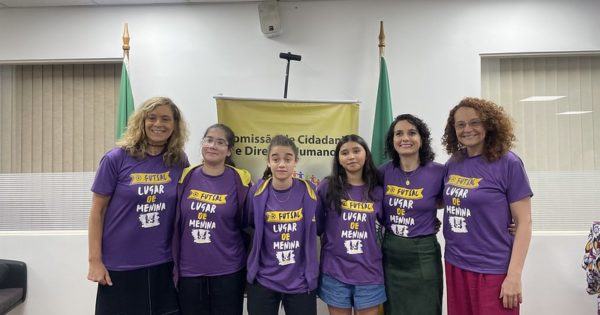 Comissão de Direitos Humanos acolhe time de futsal de meninas que foi alvo de ofensas misóginas em Pelotas