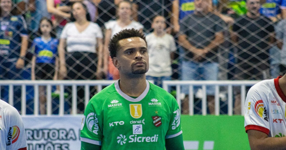 Goleiro João Paulo, do Atlântico, foi vítima de injúria racial. Foto: Divulgação/ Atlântico.