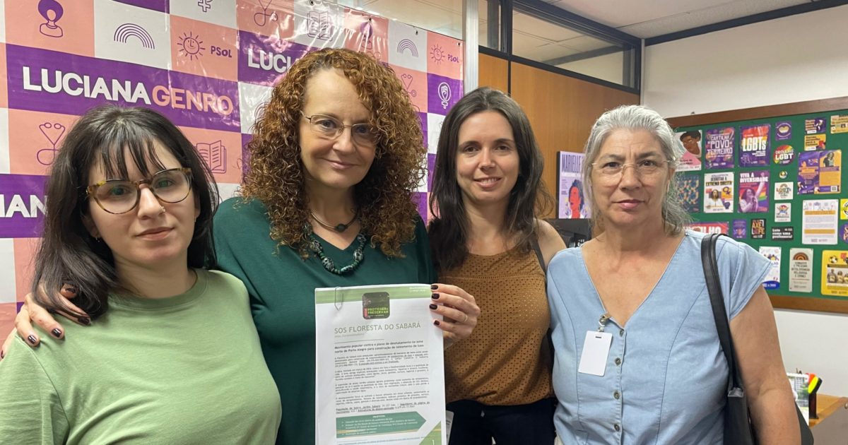 Luciana se reuniu com moradoras do bairro que relataram as consequências do desmatamento.