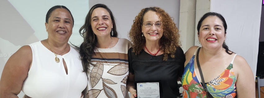 Luciana de Almeida, atual presidenta da Aserghc, deputada federal Fernanda Melchionna, a deputada estadual Luciana Genro e Graziela Machado Palma, vice-presidente do Sindisaúde-RS.