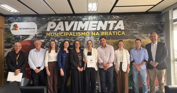Novo Barreiro recebe emenda destinada por Luciana Genro para construção de quadra esportiva em escola municipal