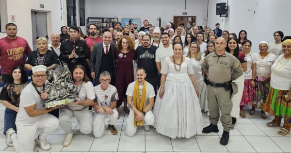 Audiência pública proposta por Luciana Genro denuncia intolerância religiosa institucional em Cachoeirinha