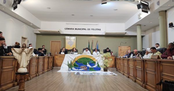 Pelotas: Luciana Genro preside quarta audiência pública sobre intolerância religiosa no estado