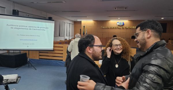 Deputada Luciana Genro participa de audiência pública que cobra ações contra alagamentos em Cachoeirinha