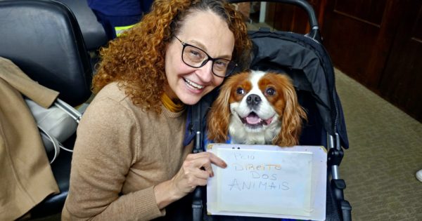 Em defesa dos animais, Luciana Genro participa de audiência que debate a criação do Estatuto de Proteção de Cães e Gatos no RS