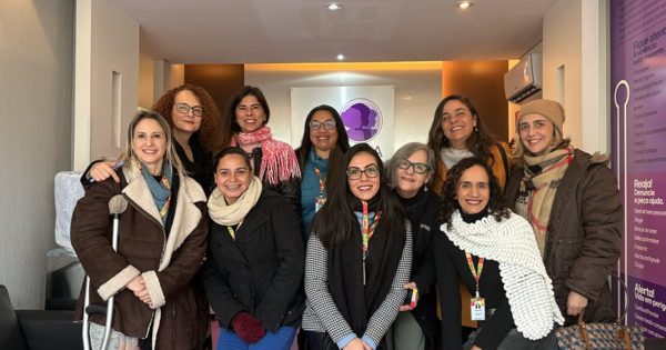 Emendas de Luciana Genro garantem capacitação de servidoras e abrigo para mulheres vítimas de violência