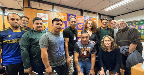 Deputada Luciana Genro recebe indígenas Mbya Guarani e se posiciona contra PL que ameaça comunidade em Viamão