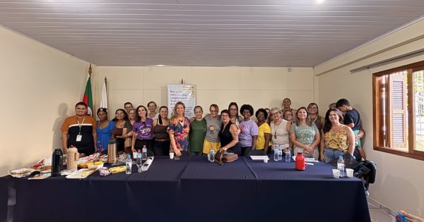 Balcão de Direitos das Pessoas Atípicas reúne famílias em Santa Cruz do Sul para discutir inclusão e acesso a direitos