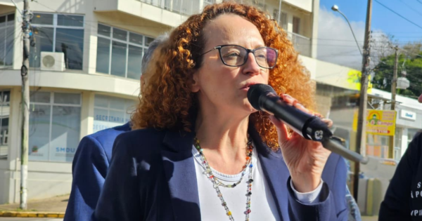 Projeto de lei que facilita reconhecimento de pessoas estomizadas é protocolado por Luciana Genro