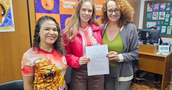 Luciana Genro se compromete com emenda para fortalecer projeto sociocultural de escola de samba em Porto Alegre