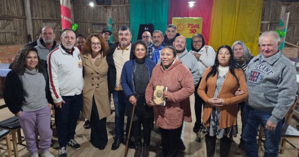 Em Pinhal, Luciana Genro destaca o poder da organização popular durante lançamento da pré-candidatura de Leandro Dutra
