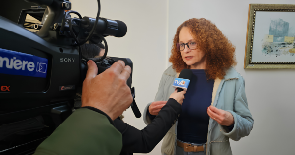 Projeto de Luciana Genro dá visibilidade a pessoas com Ehlers-Danlos e hipermobilidade no RS