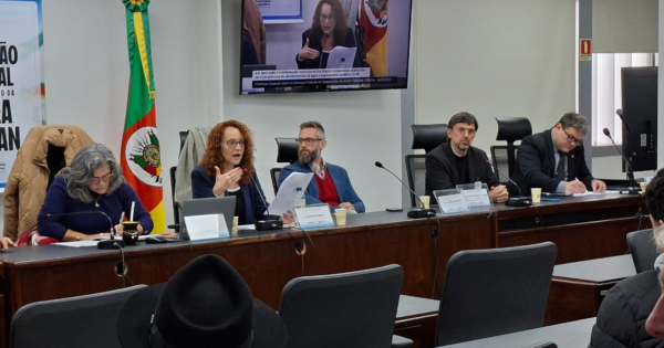 Luciana Genro revela que prefeituras não têm acesso a dados básicos para fiscalizar a concessão da Corsan/Aegea
